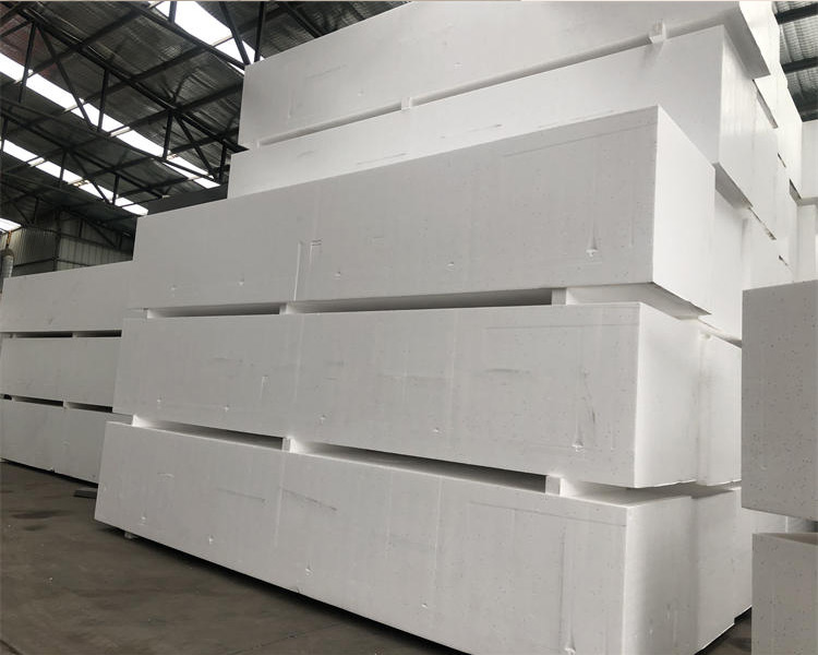 山西興富利公司：在選擇聚苯板時(shí)應(yīng)注意哪些問(wèn)題？